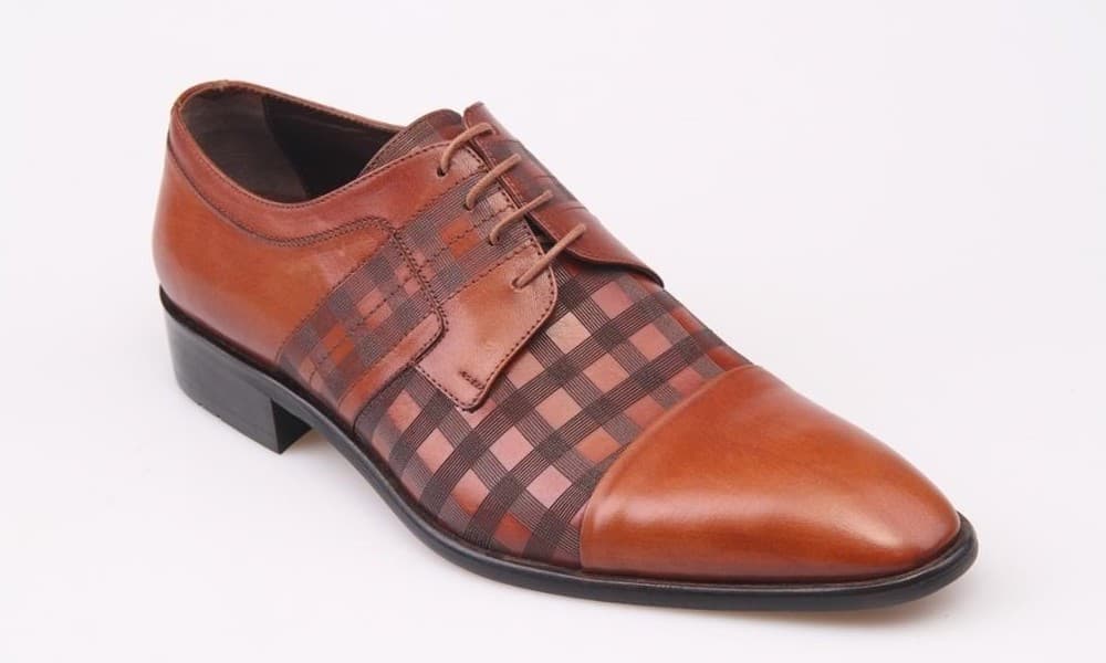 Tan Enamel Classic Men's Shoes
